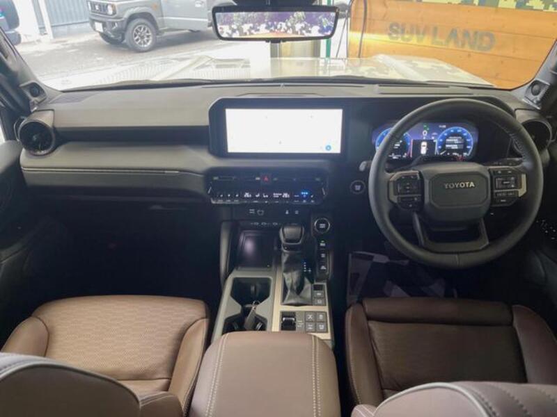 LAND CRUISER 250