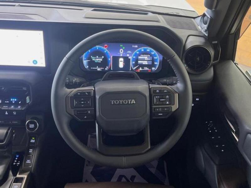 LAND CRUISER 250