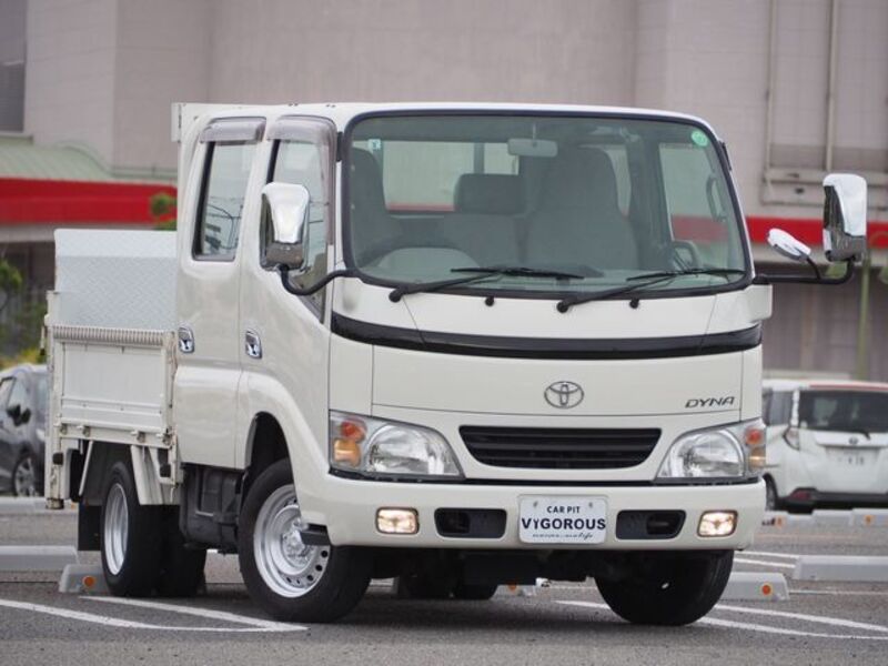 TOYOTA DYNA