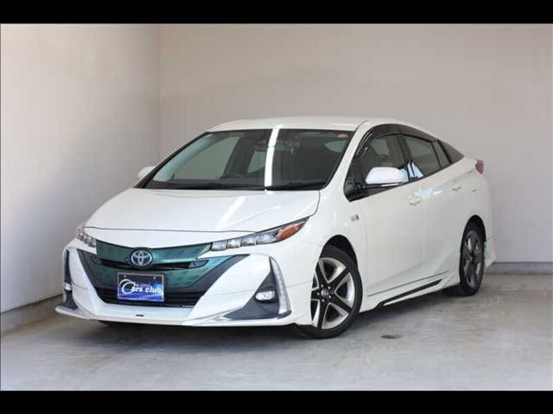 TOYOTA PRIUS PHV