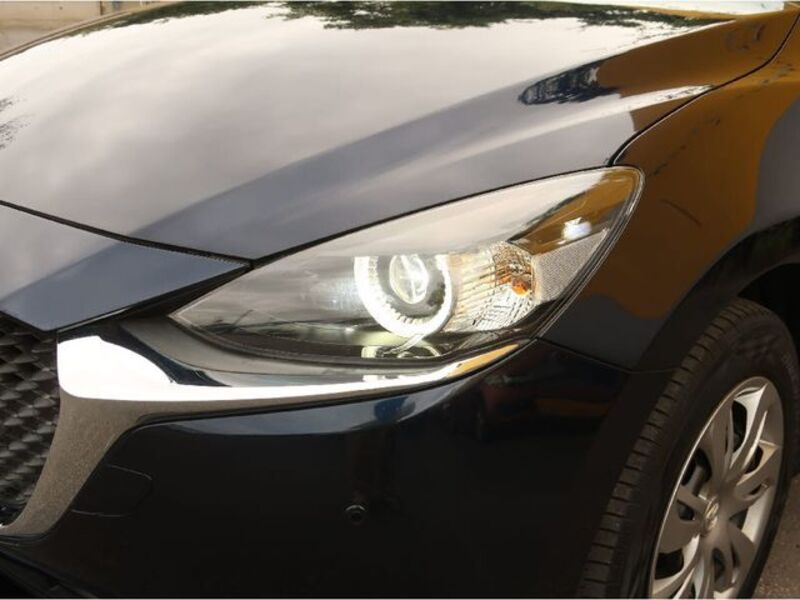MAZDA2