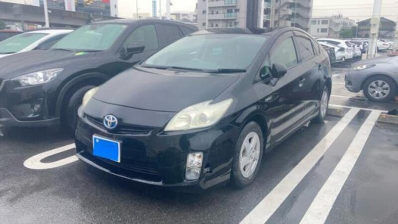 TOYOTA PRIUS