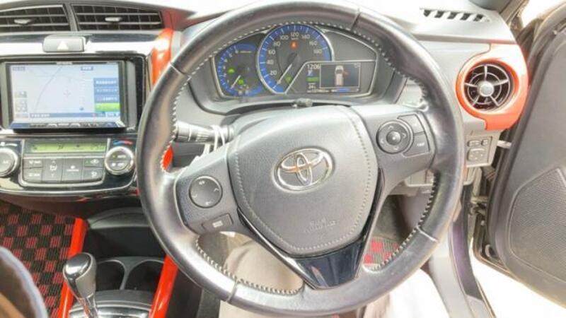 COROLLA FIELDER