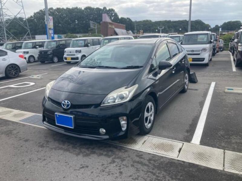 TOYOTA PRIUS