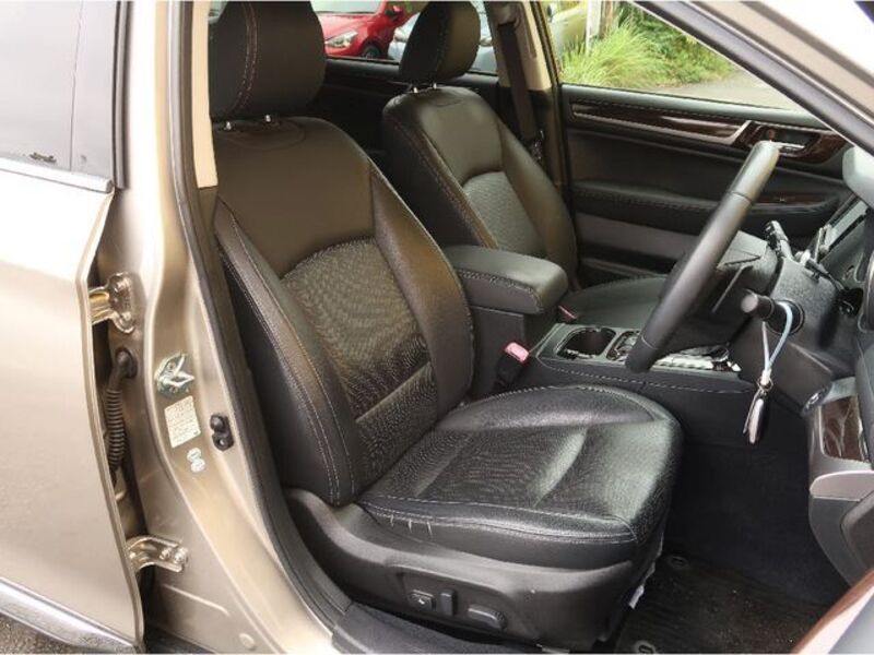 LEGACY OUTBACK