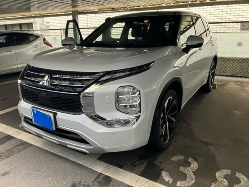 MITSUBISHI OUTLANDER PHEV