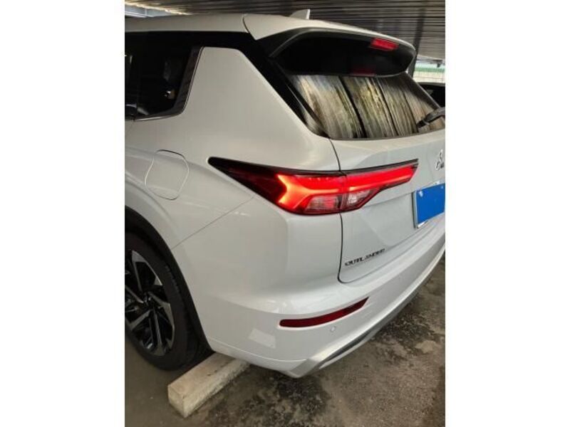 OUTLANDER PHEV