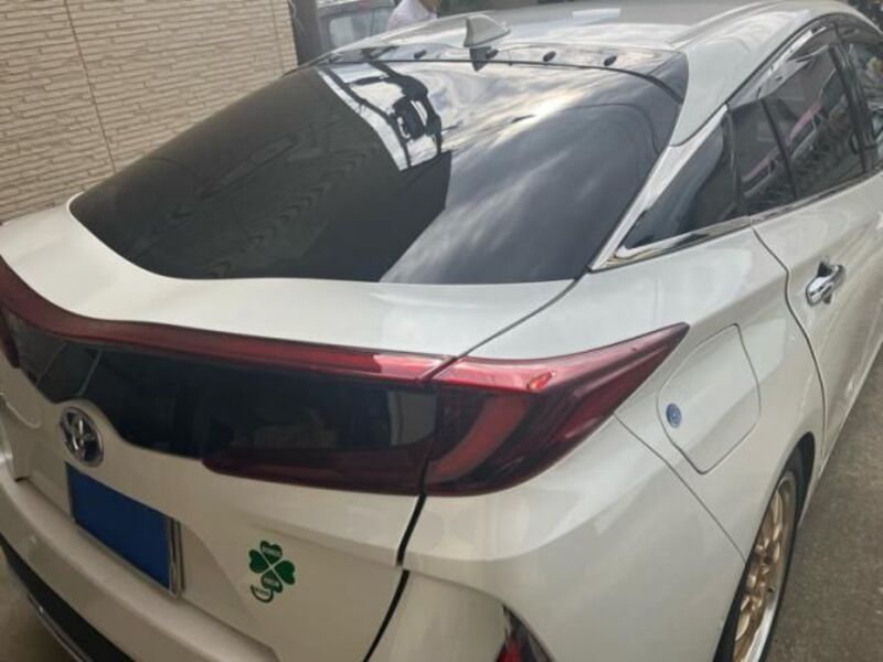 PRIUS PHV