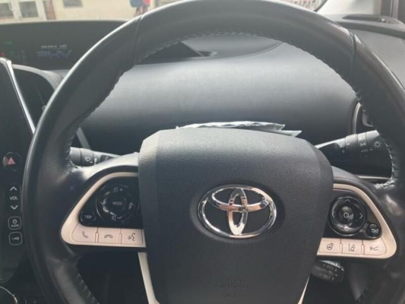 PRIUS PHV