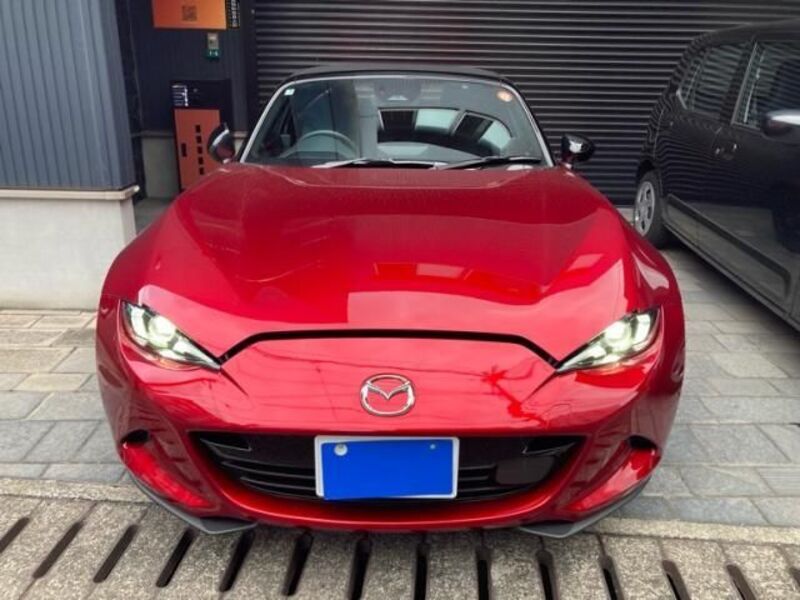 ROADSTER-0