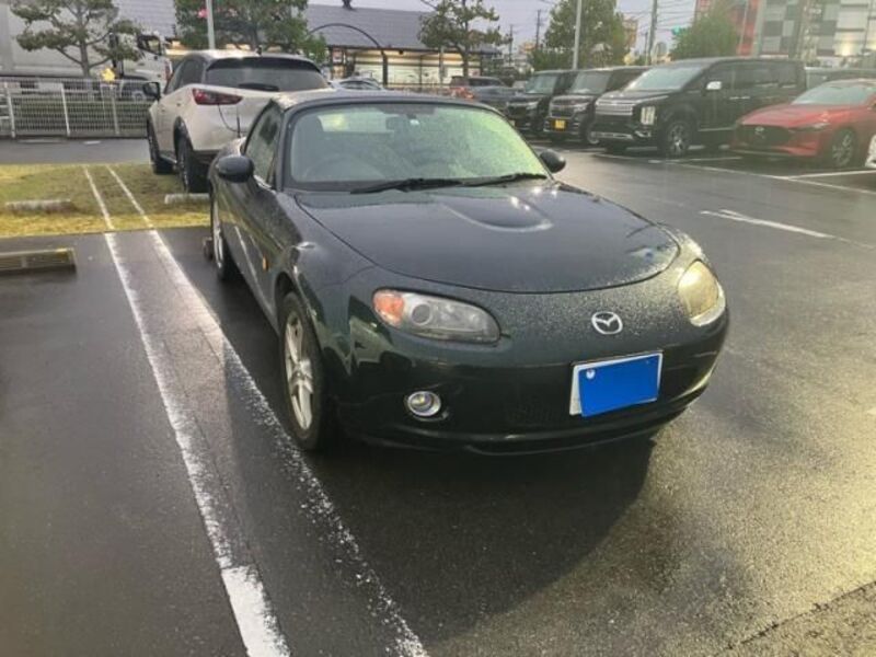 ROADSTER-0