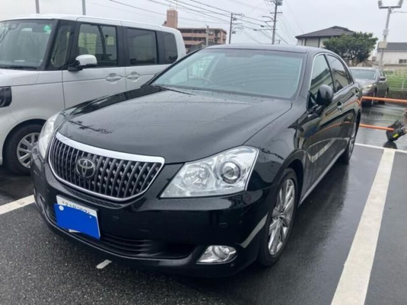 TOYOTA CROWN MAJESTA
