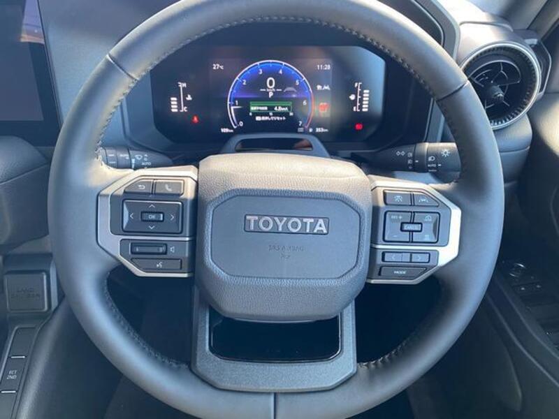 LAND CRUISER 250