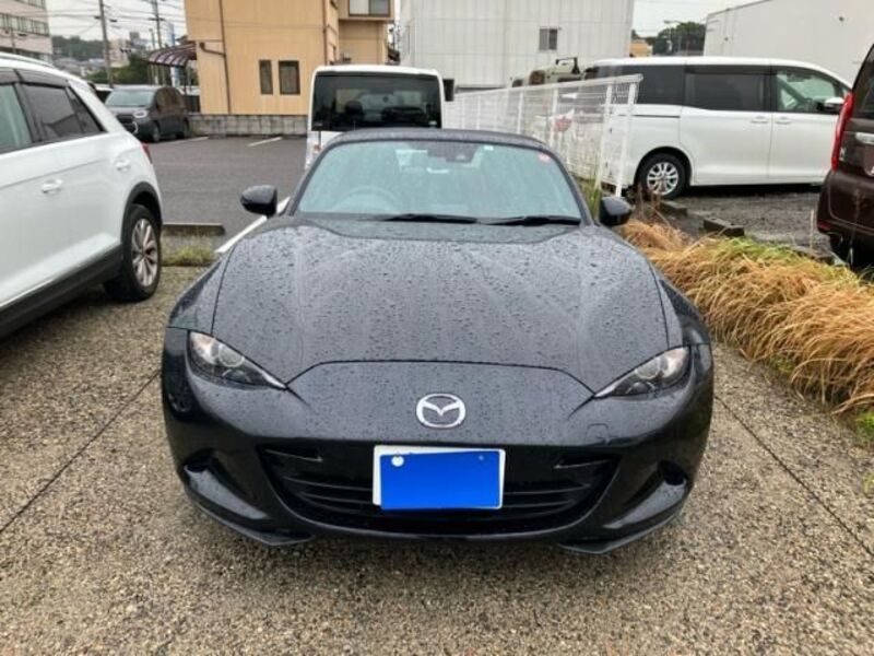 ROADSTER-0