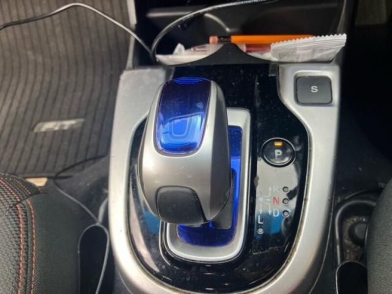 FIT HYBRID