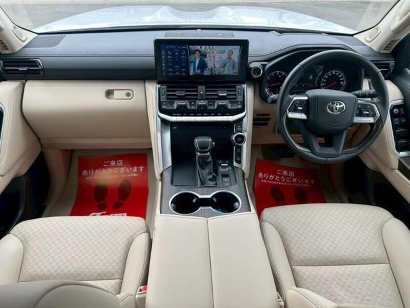 LAND CRUISER