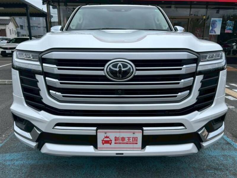 LAND CRUISER