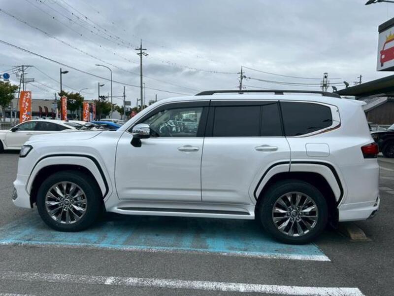 LAND CRUISER