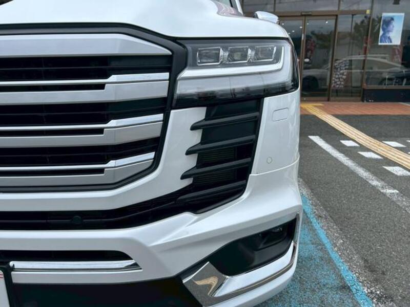 LAND CRUISER