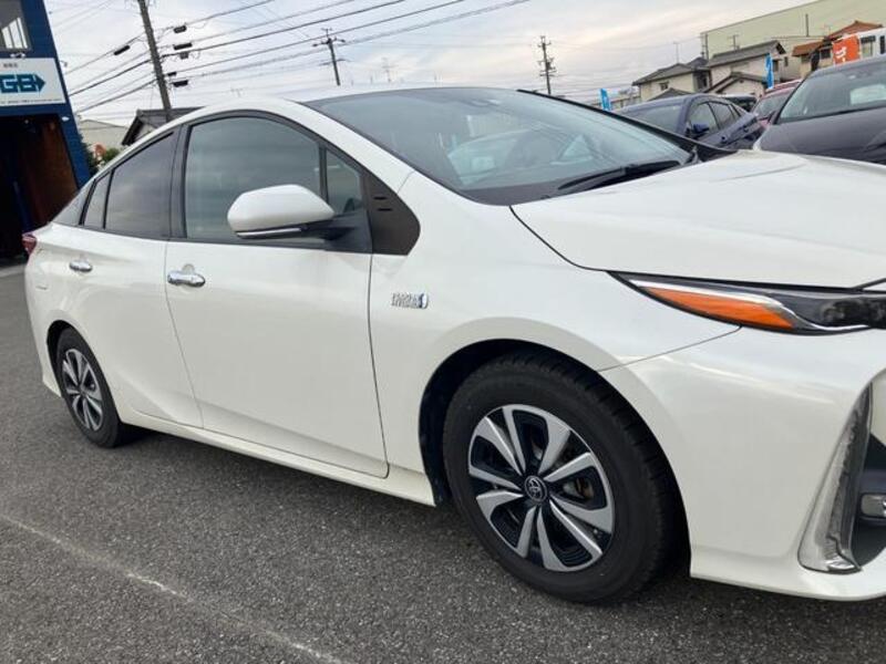 PRIUS PHV