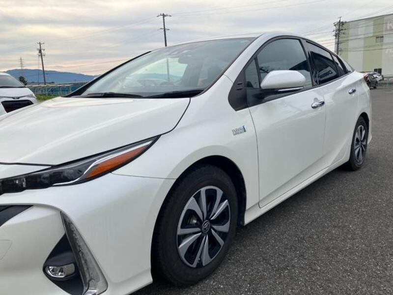 PRIUS PHV