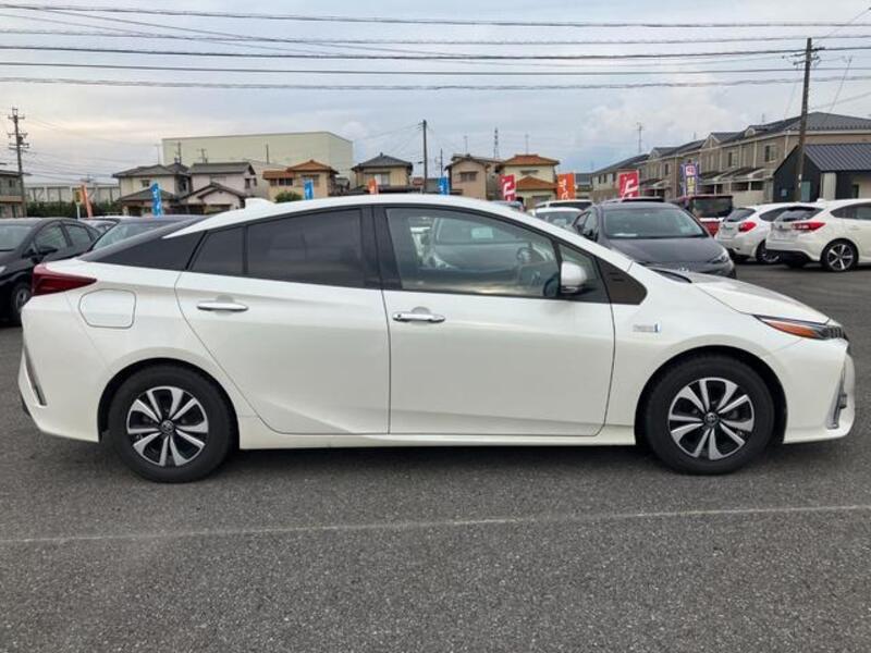 PRIUS PHV