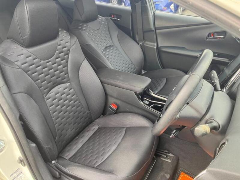 PRIUS PHV