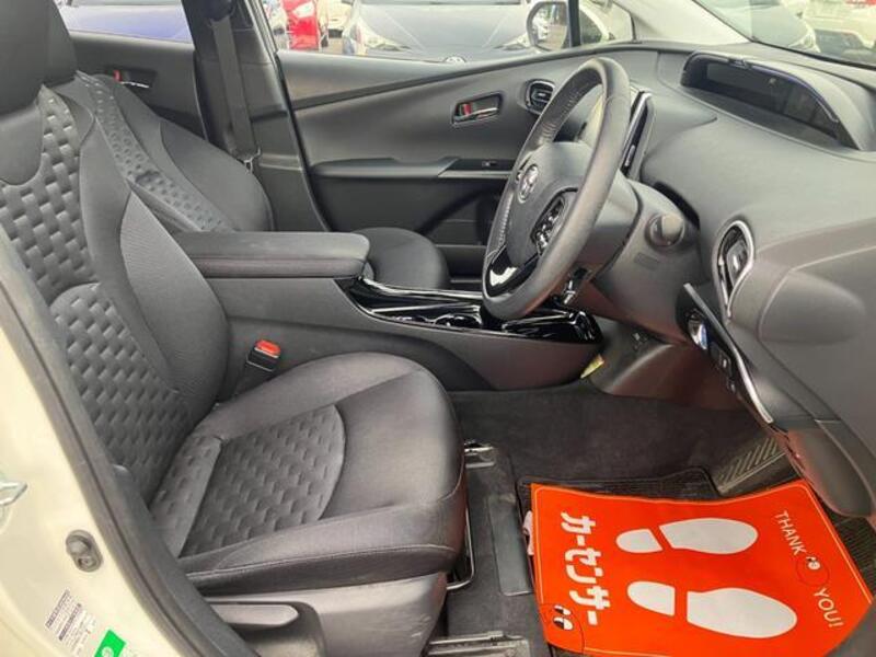 PRIUS PHV