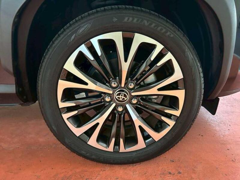 YARIS CROSS