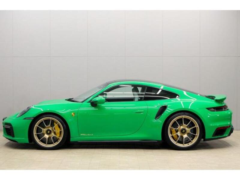 911