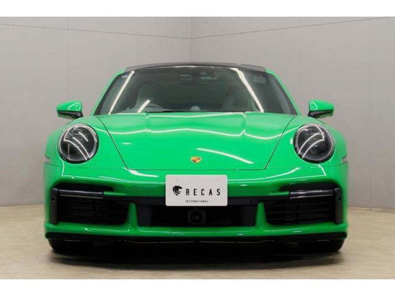 911