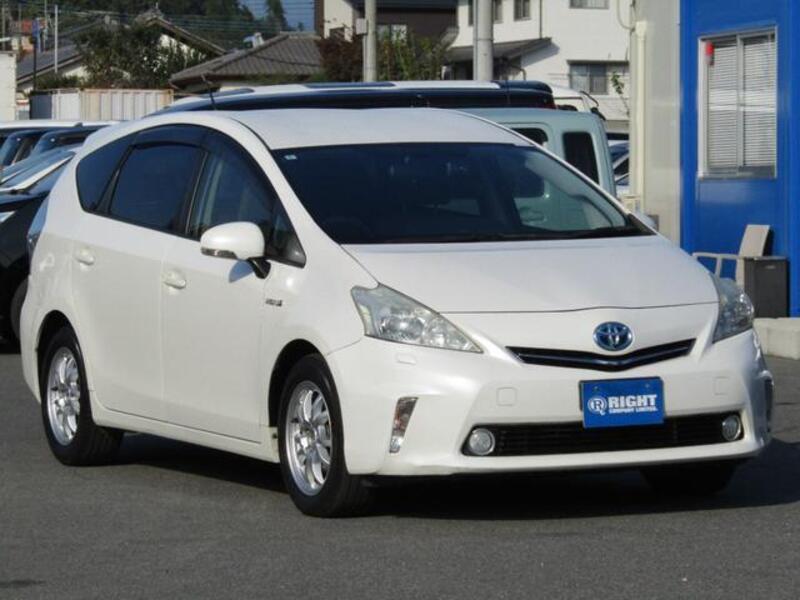 PRIUS ALPHA