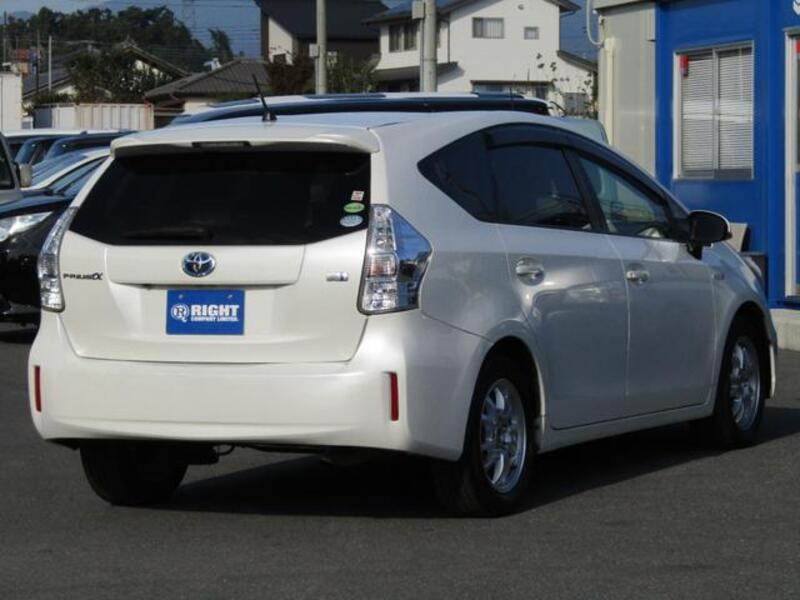 PRIUS ALPHA