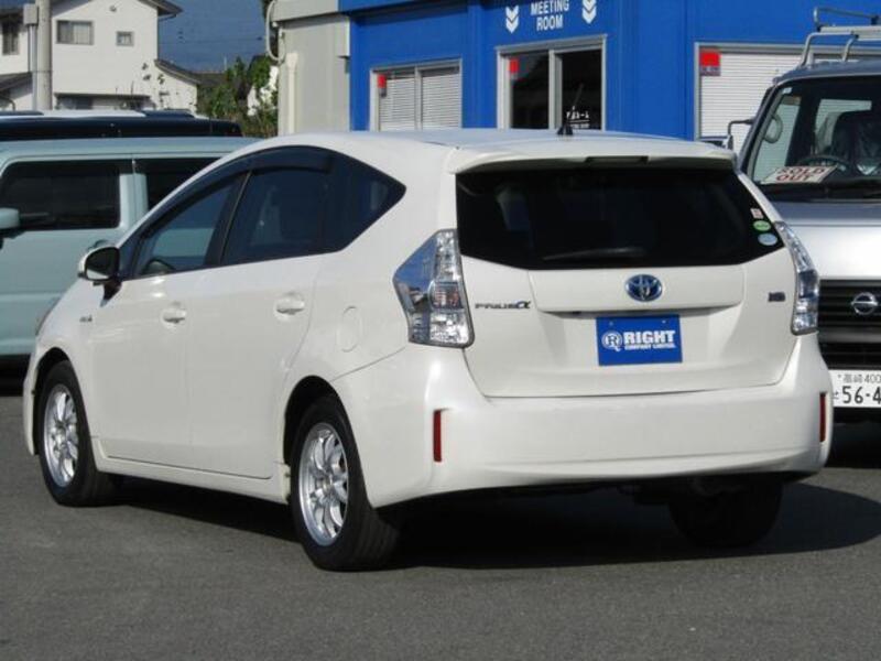 PRIUS ALPHA