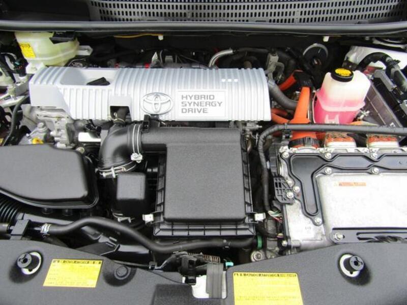 PRIUS ALPHA