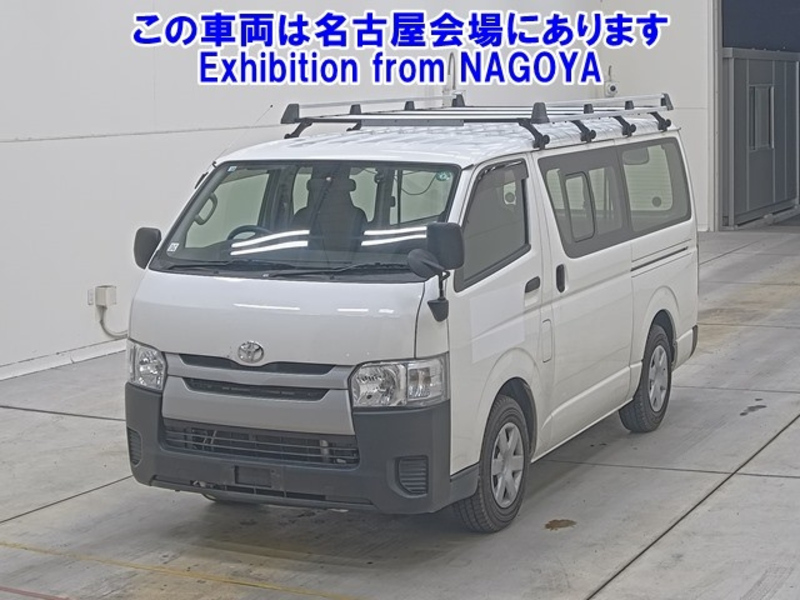 TOYOTA HIACE