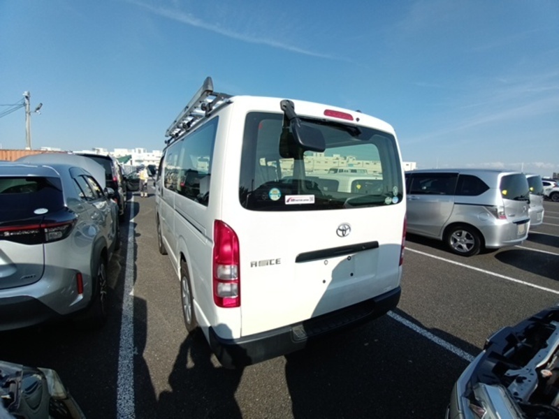 HIACE