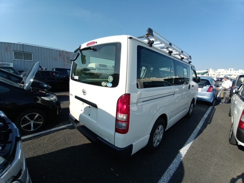 HIACE