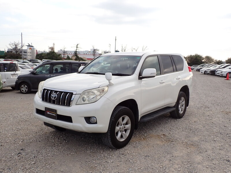 TOYOTA LAND CRUISER PRADO