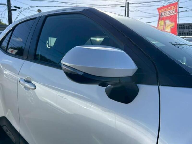 YARIS CROSS