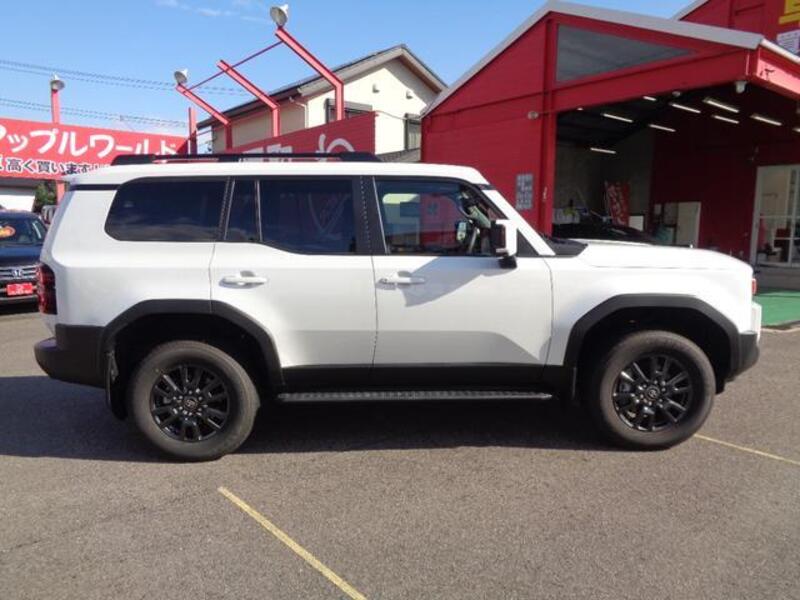 LAND CRUISER 250
