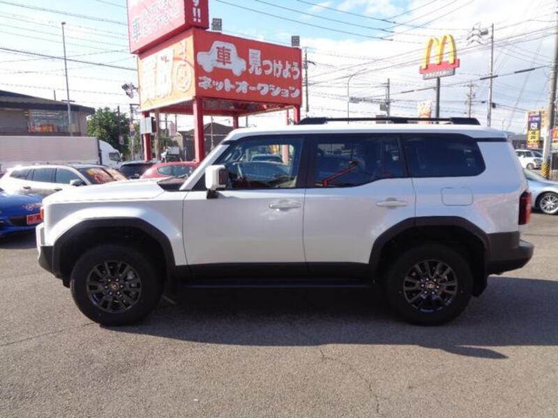 LAND CRUISER 250