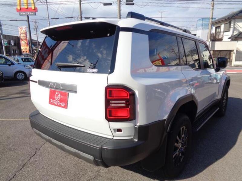 LAND CRUISER 250