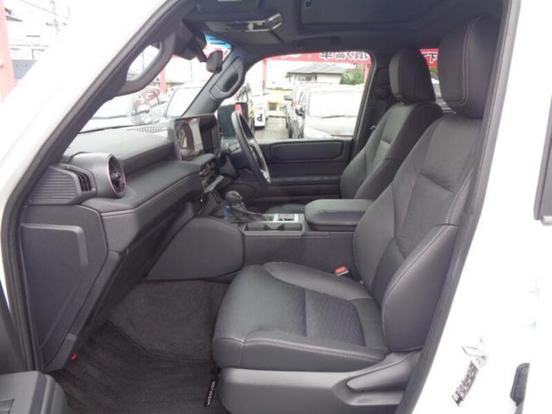 LAND CRUISER 250