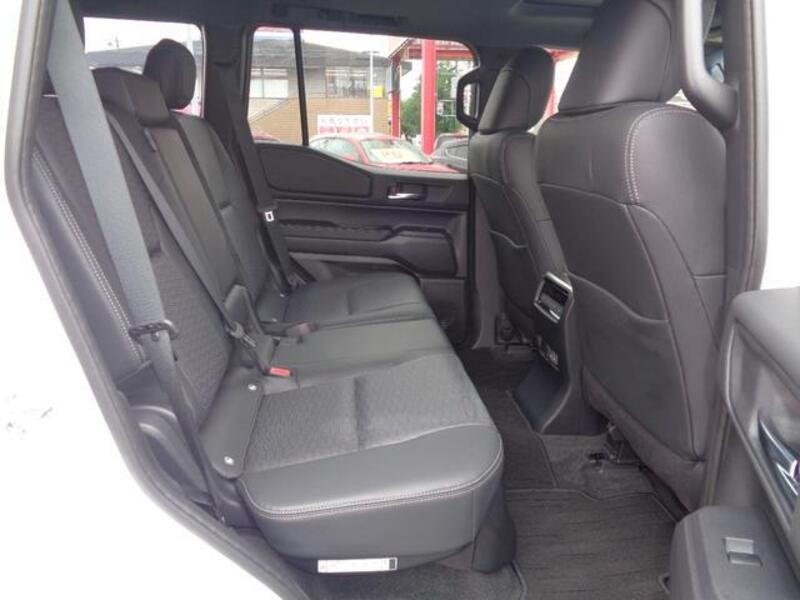 LAND CRUISER 250