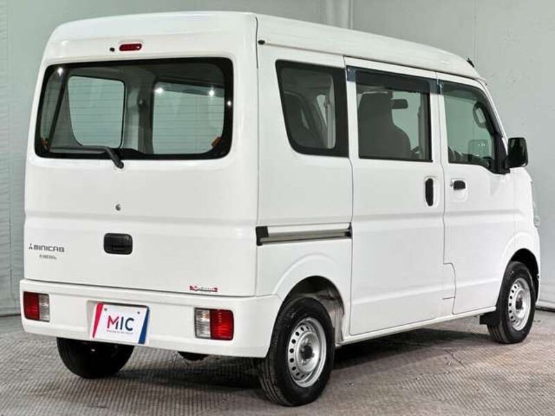 MINICAB VAN