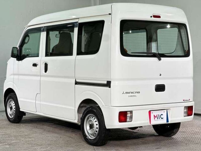 MINICAB VAN