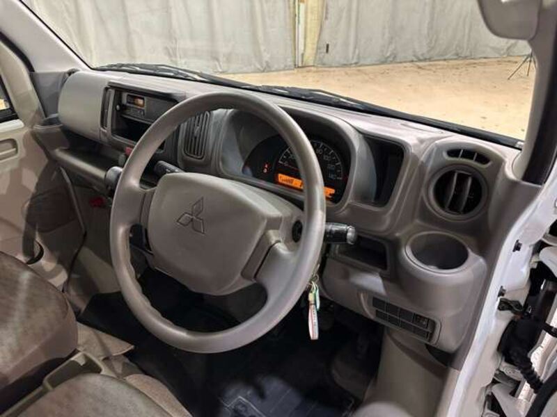 MINICAB VAN