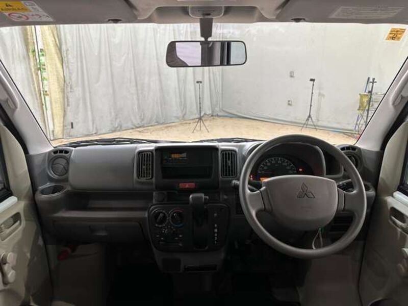 MINICAB VAN