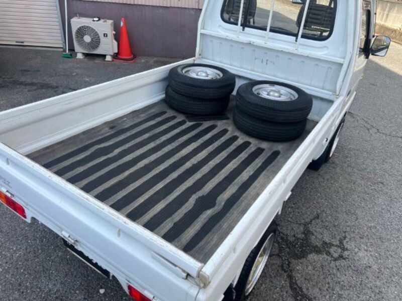 CARRY TRUCK
